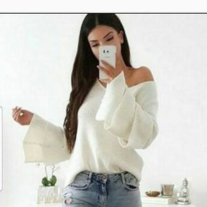 Sweater off shoulder